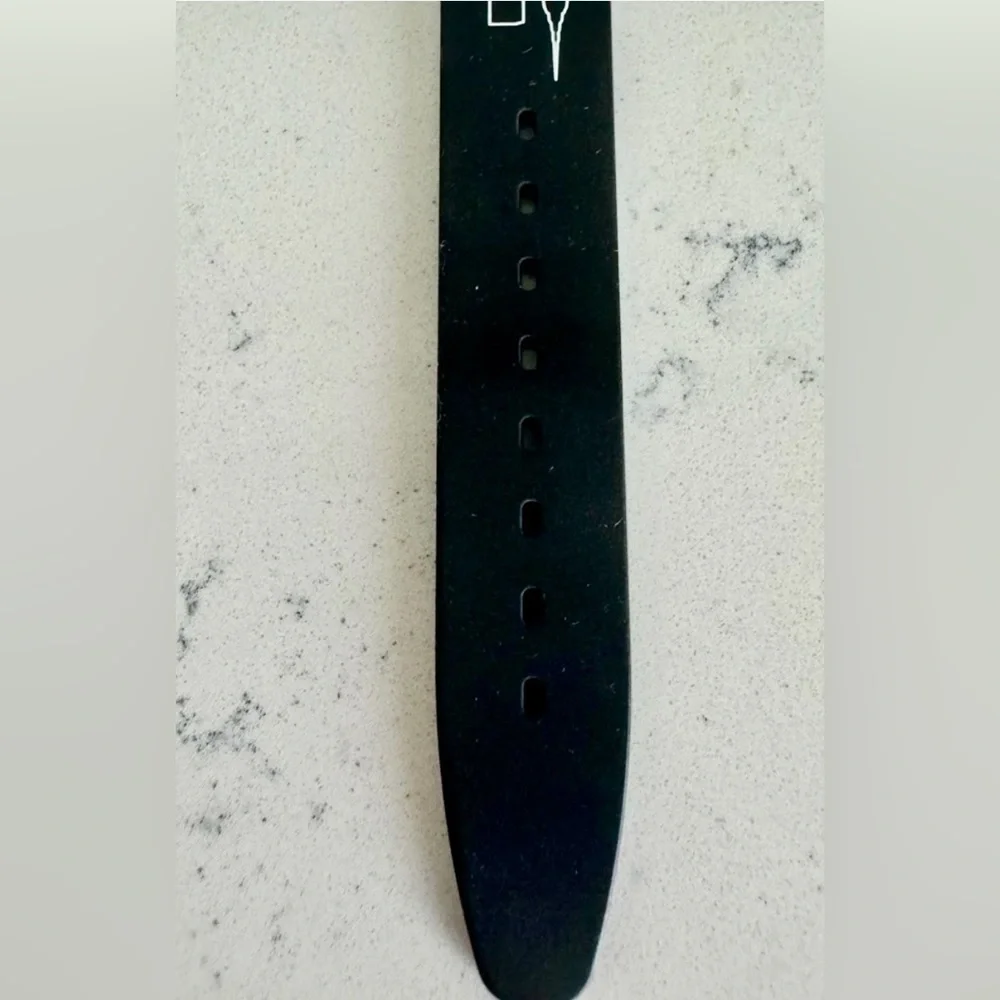 Swatch New York skyline “Lines in the Sky”watch. No Scratches!! In box
